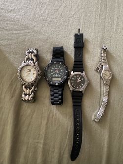 Vintage Lot of 4 Assorted Wristwatches/ Seiko Swiss army