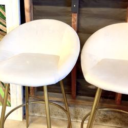2 Beautiful Island Stool 