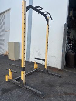 Half Power Rack with Pull-Up Bar