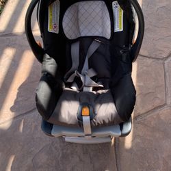 Chico Babysit Car Seat And Carrier