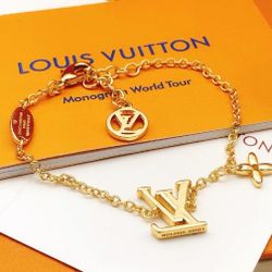 colored diamond necklace