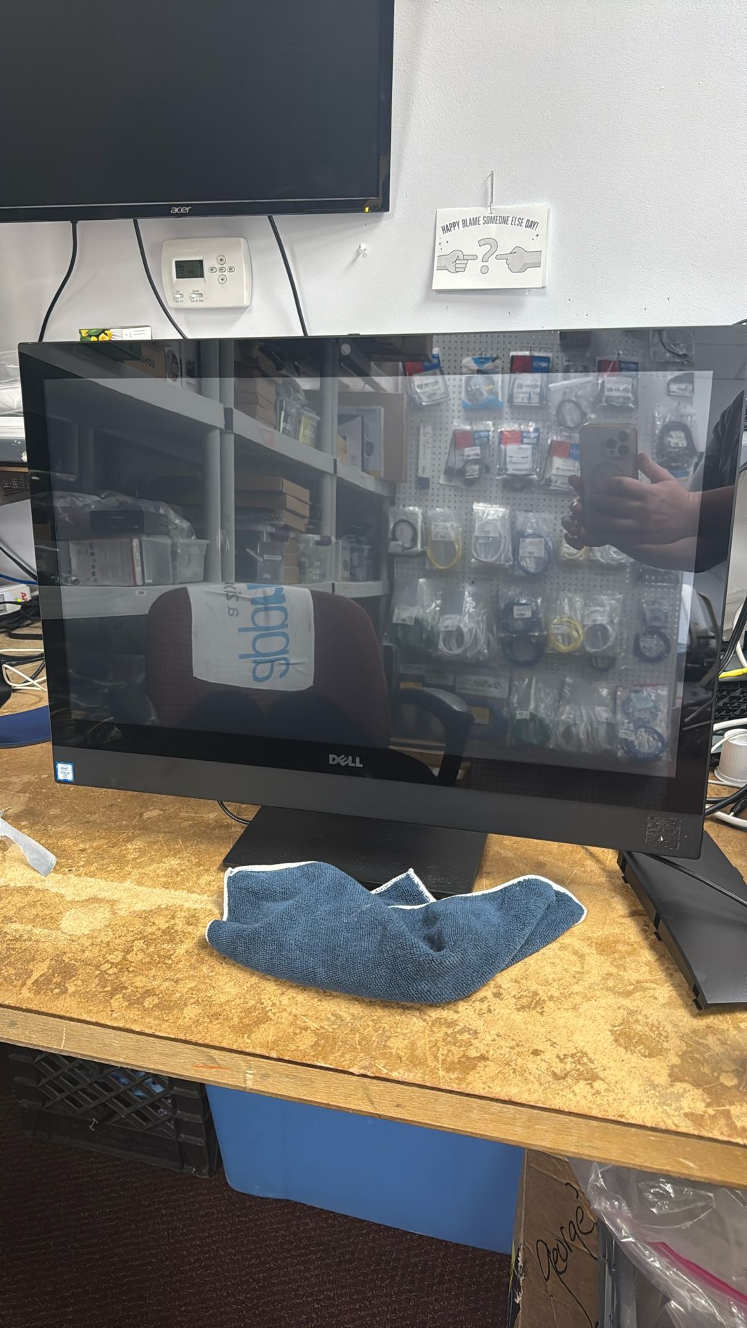 Touchscreen Dell All-In-One -i5, 8GM RAM, 500GB - Ready To Use