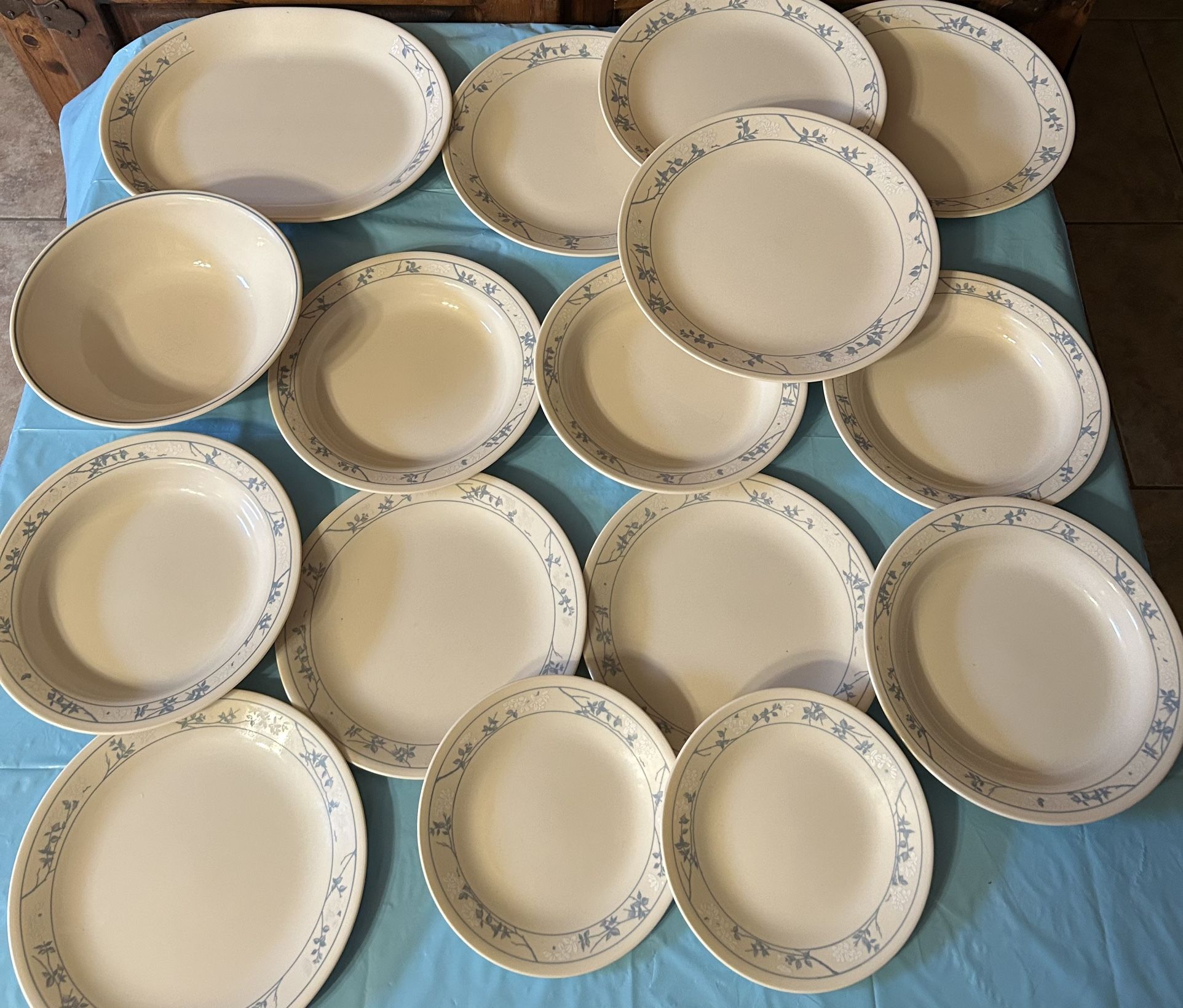 Vintage 16-Piece Corelle by Corning “First of Spring” Lot