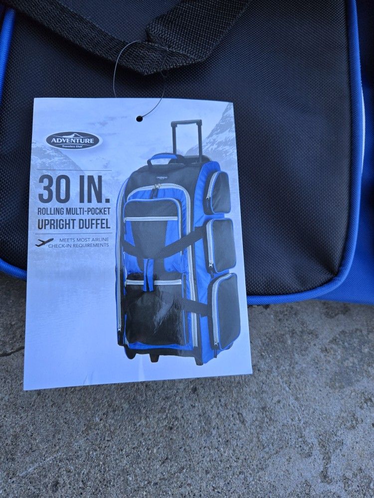 Duffle Bag Upright Rolling Multi Pocket. Travelers Club