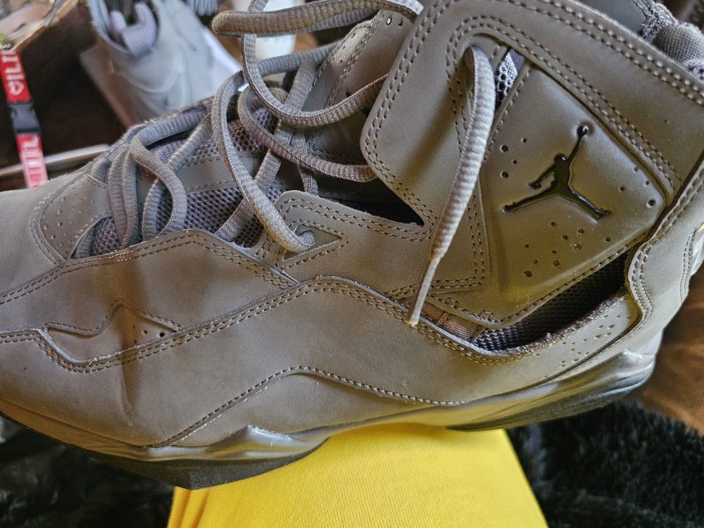 Jordan's True Flight Sz 13