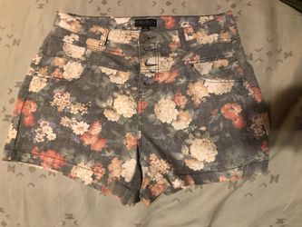 Forever21 Size 14 High waisted shorts