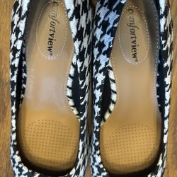 NIB COMFORTVIEW BLACK & WHITE CHECKERED DRESS SHOES- 9-1/2W