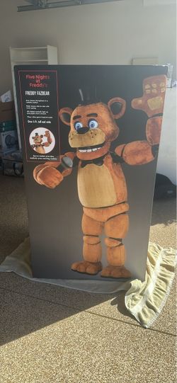 Brand New Spirit Halloween 6.5 ft. Freddy Fazbear Animatronic (FNAF)