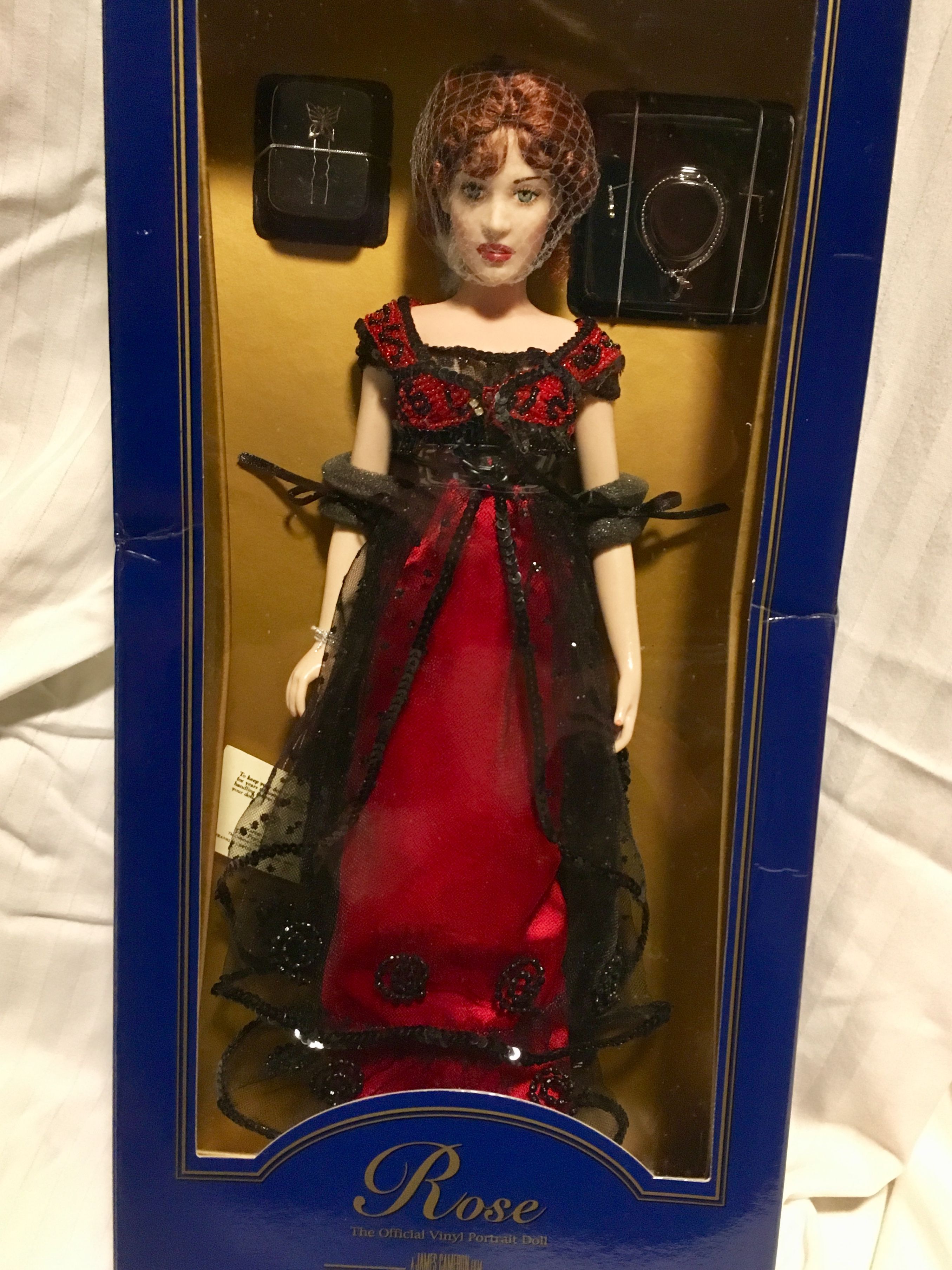 Franklin Mint TITANIC Rose Doll w/ Trunk Outfits & Many Extras! for Sale in  San Diego, CA - OfferUp
