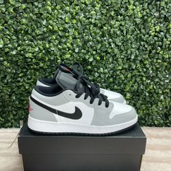 Nike Air Jordan 1 Low 'Light Smoke Grey' GS 553560-030 US 4Y/US Women's 5.5
