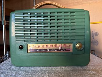1953 Philco B656 portable tube radio