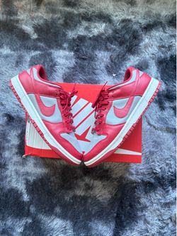 Nike dunk Low UNLV size 11.5