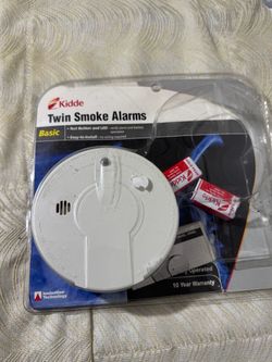 Kiddie smoke alarm  with 2 batteries