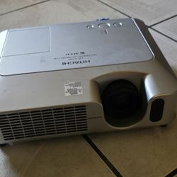 Hitachi CP-X260 Digital Movie Projector 3LCD