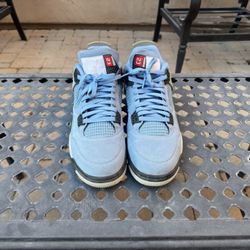 Air Jordan 4 Retro “University Blue” 
