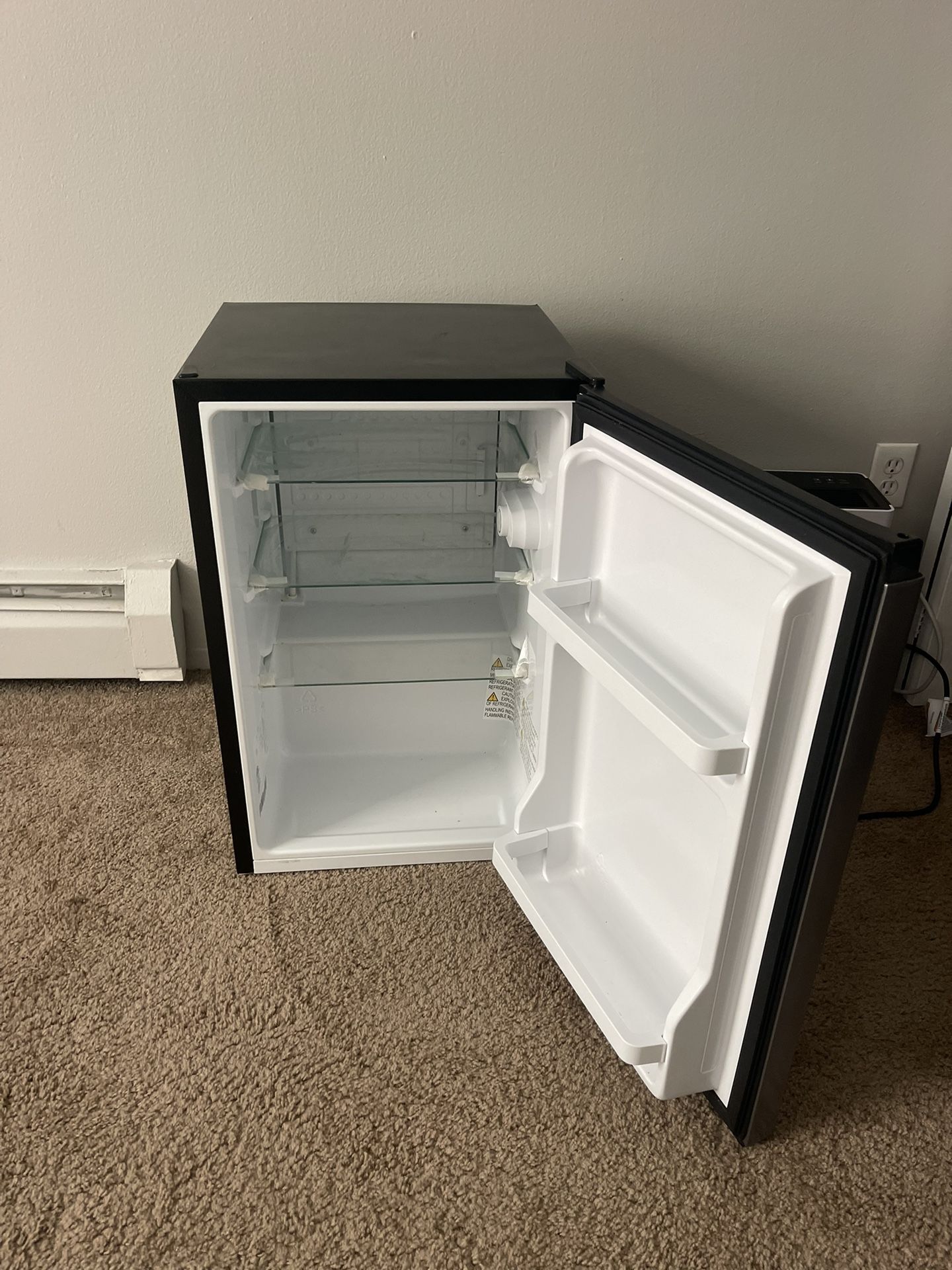 Hisense Mini Fridge