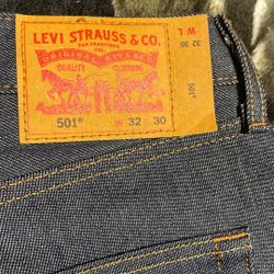 32x30 Blue Levi 501s 