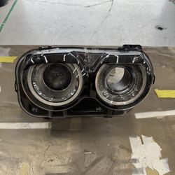 2015 - 2019 dodge challenger hellcat HID oem right and left headlamps (contact info removed)6af (contact info removed)3af 