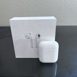 Apple AirPods Charging Case Only. 