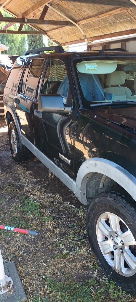 2006 Ford Explorer