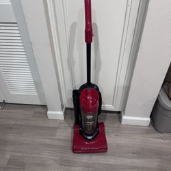 Dirt Devil Upright Vacuum – Bagless HEPA, Works (One Wheel Stiff) 