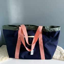 Victoria’s Secret Pink Oversized Weekender Tote