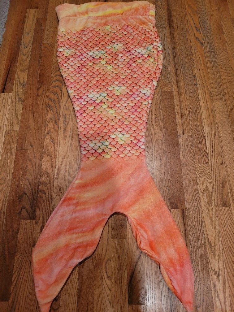 Mermaid Tail Blanket Soft Fleece for Girls -  Excellent Condition 
