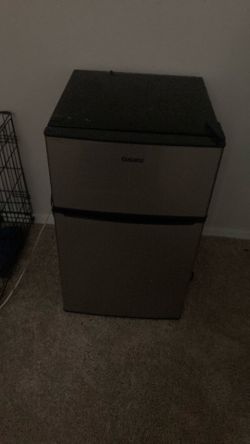 Mini fridge
