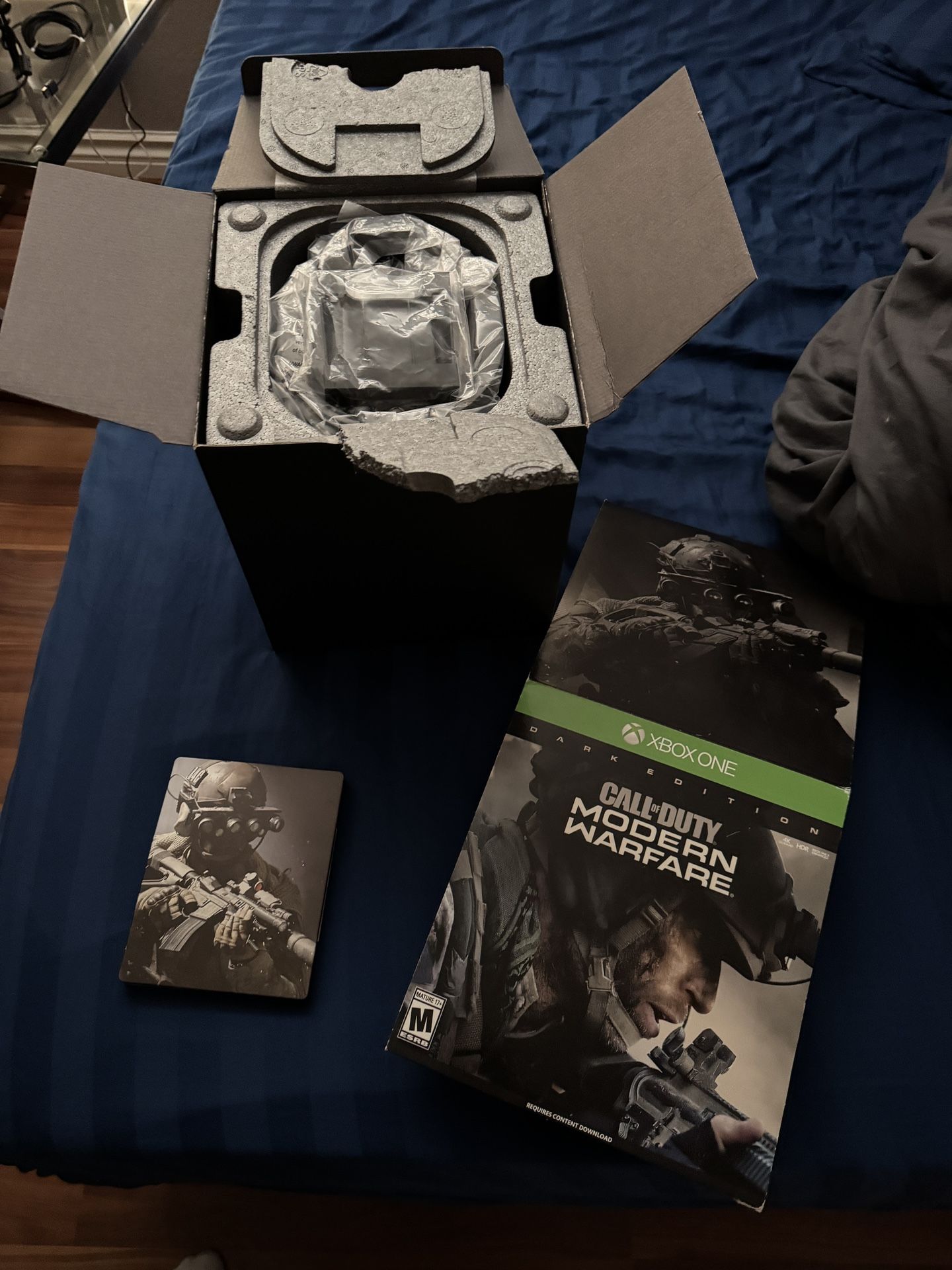Call of Duty: Modern Warfare - Dark Edition (Xbox One, 2019) Collectors