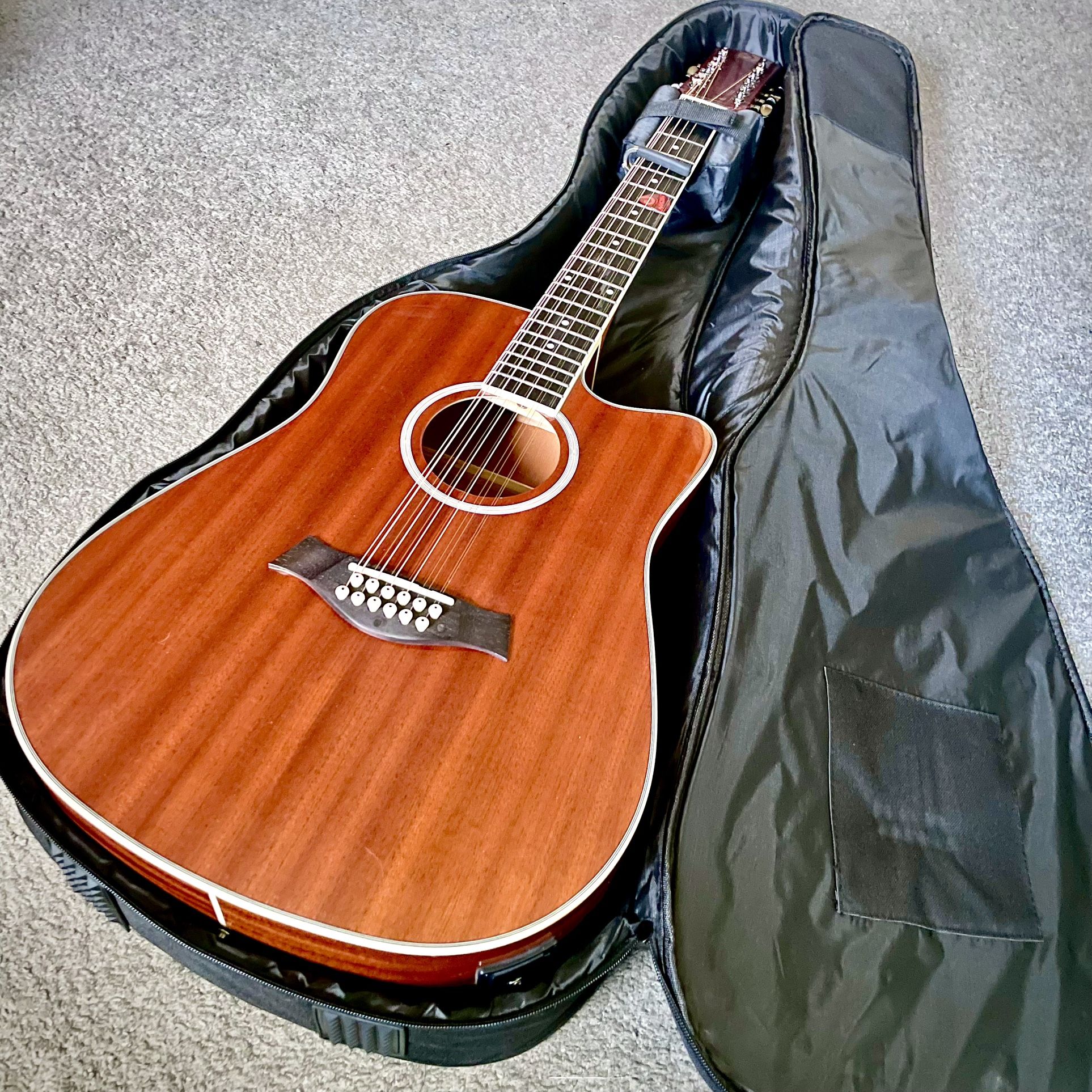 Vangoa 12 String Acoustic Electric Guitar & Accessories 