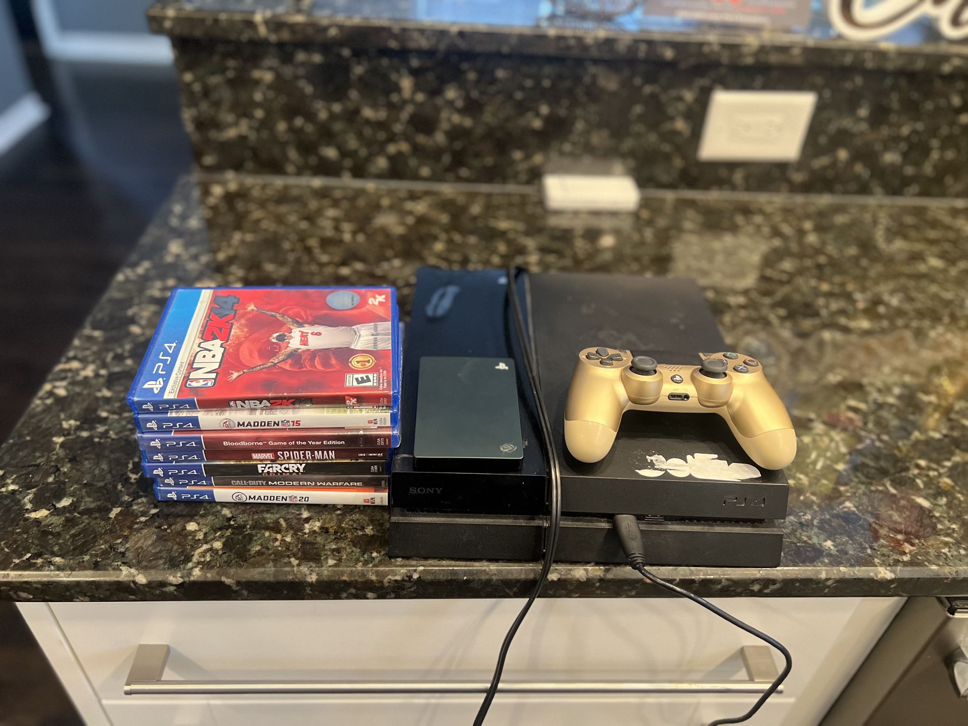 Dripping samfund chokerende PlayStation 4 With Games, Controller, And 100gb Drive for Sale in Mount  Prospect, IL - OfferUp