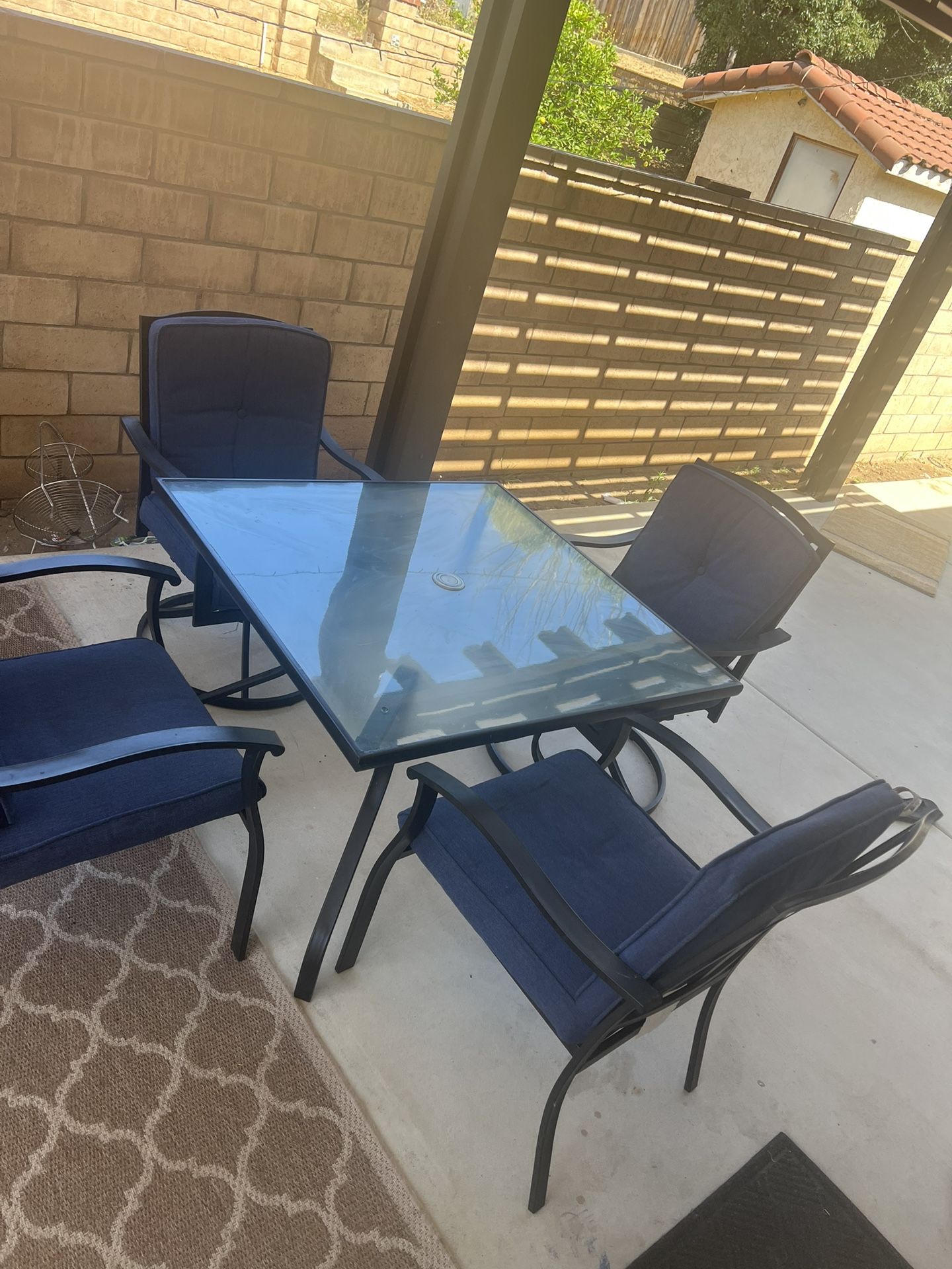 Table With 4 Chairs