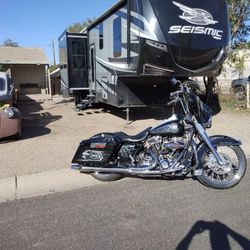 2019 Seismic 46'