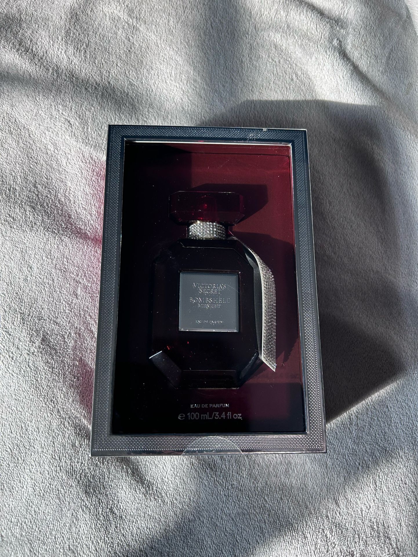 Victoria Secret Bombshell Midnight Perfume