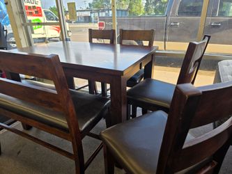 🔥DINNING SET WITH CHAIRS INCLUDED BENCH 🔥$300