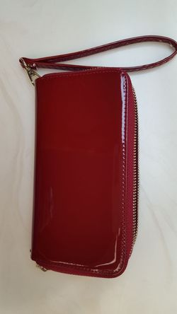 Patent ziparound wristlet wallet