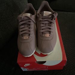 Nike Cortez
