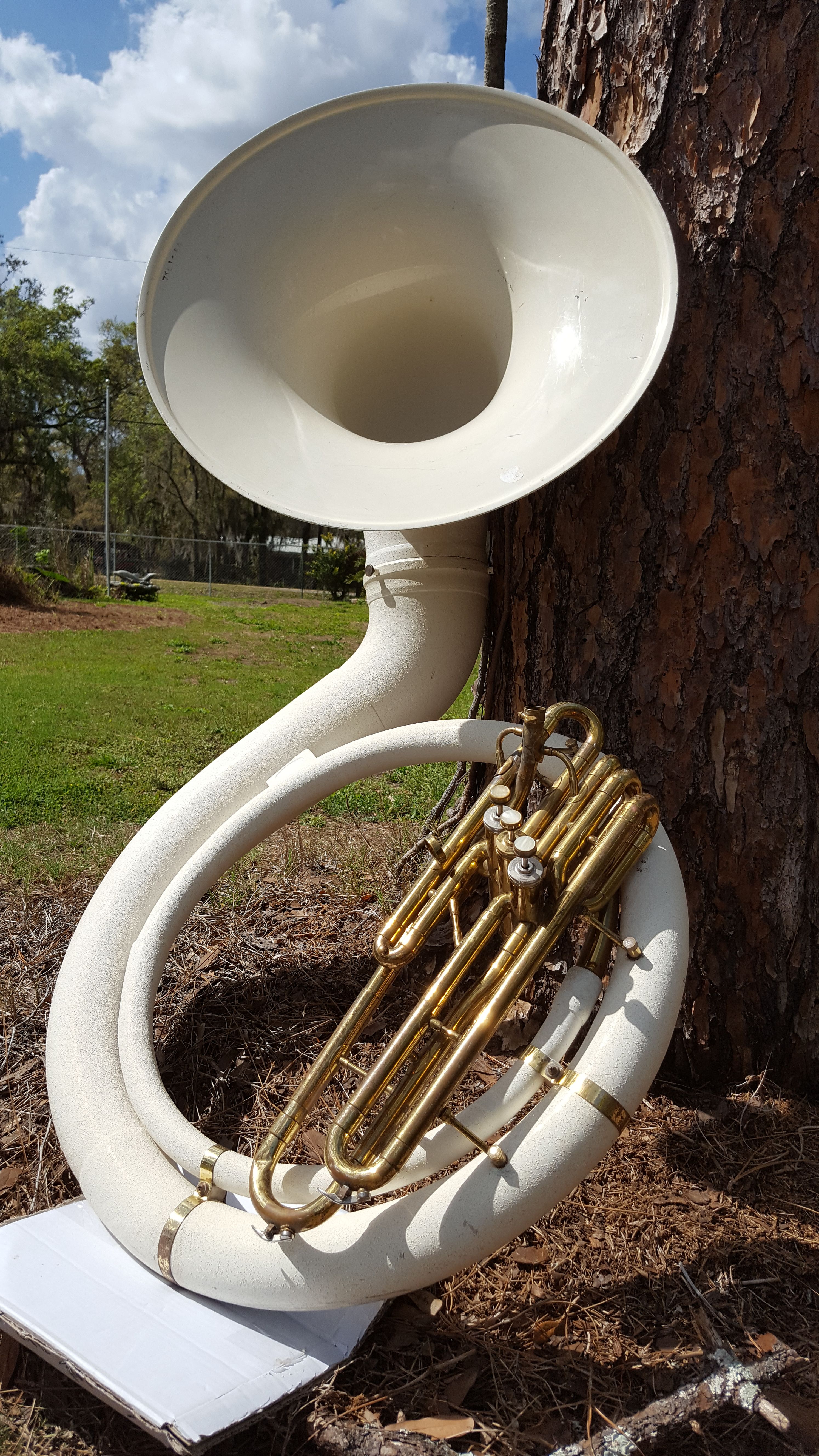 VINTAGE OLDS FIBERGLASS SOUSAPHONE