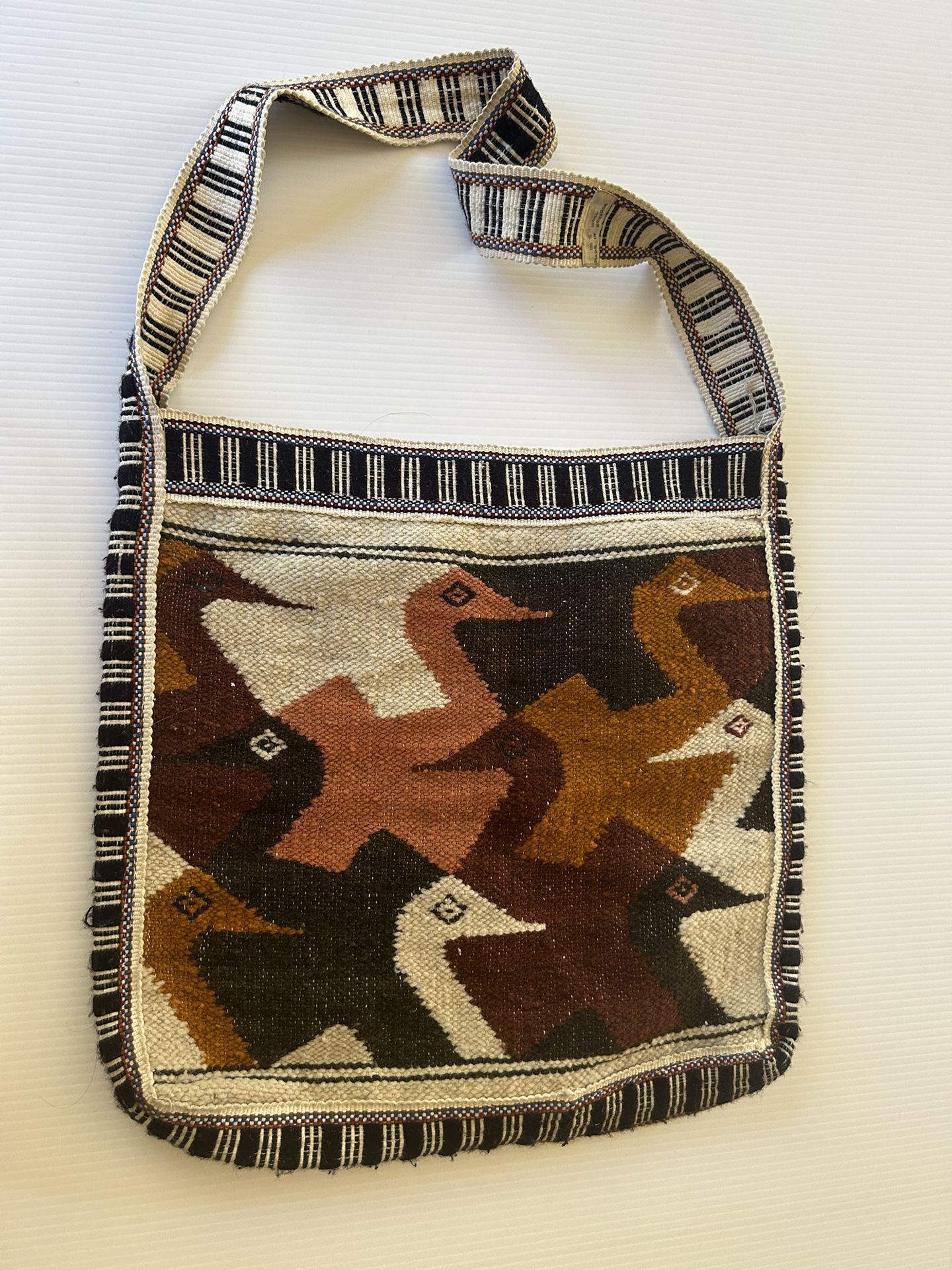 Vintage Ecuadorian  Shoulder Purse /Crossbody /Messenger Bag - Wool