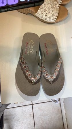 Skechers Yoga Foam Flip Flops