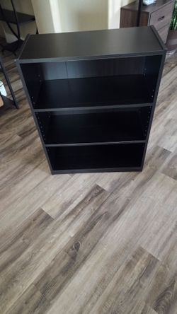 3 shelf bookshelf