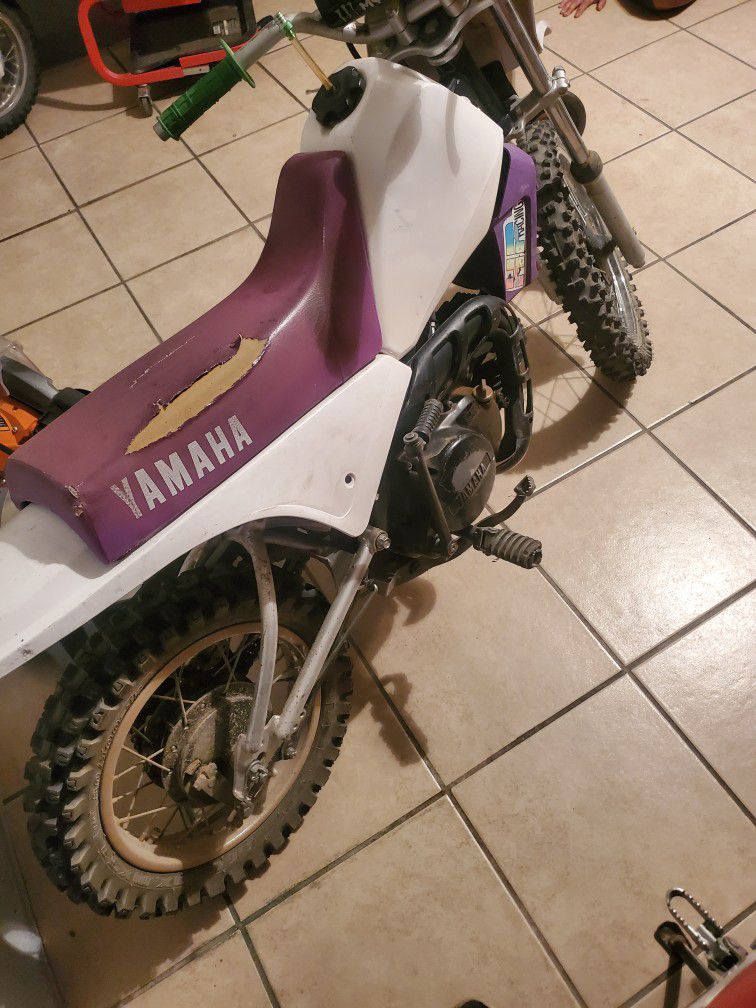 Photo Yamaha Dirt Bike Pw80