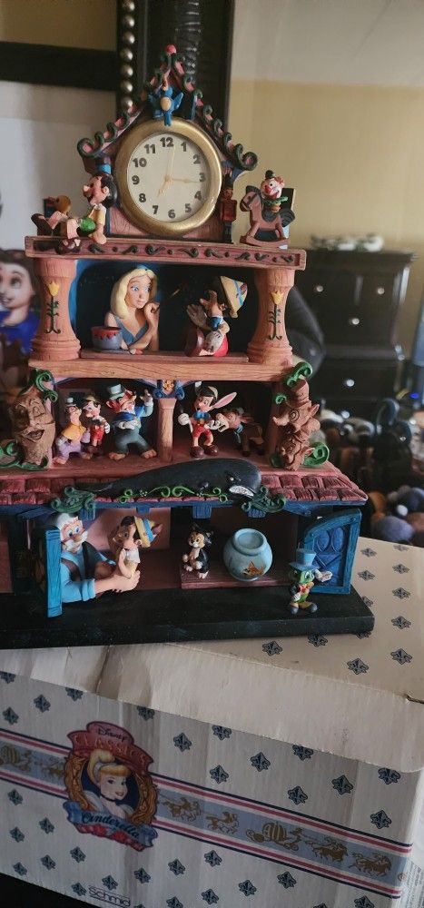 Beautiful Disney Pinocchio Clock