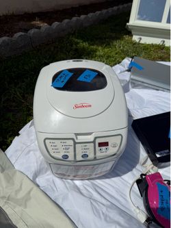 Bread and dough maker
