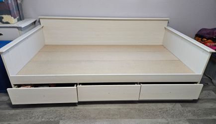 Twin bed frame