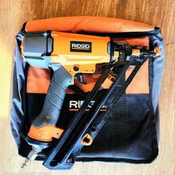 Ridgid 2 1/2" Angled Finish Nailer