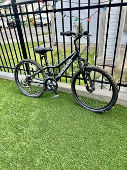 DIAMONDBACK OCTANE YOUTH MOUNTAIN BIKE 24” Wheels 