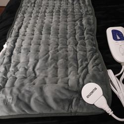 New HEATING PAD 12 X 24 Adjustable Temps+Timer