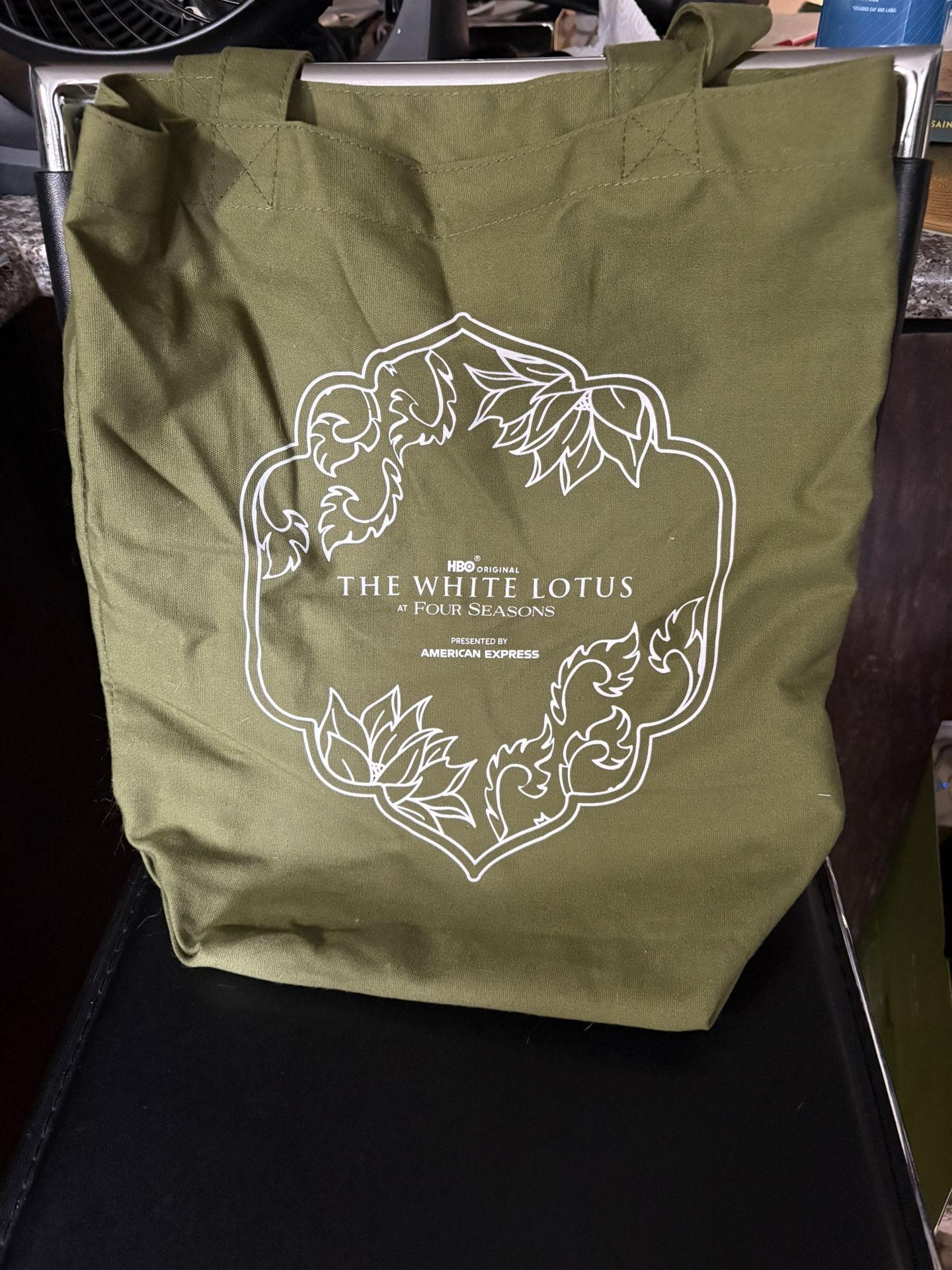 White Lotus Four Seasons Luxury Gift Set