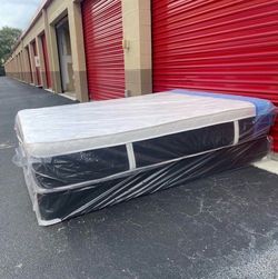 Queen Mattress Set Plush PillowTop – Brand New –  Same Day Delivery Available 🚚
